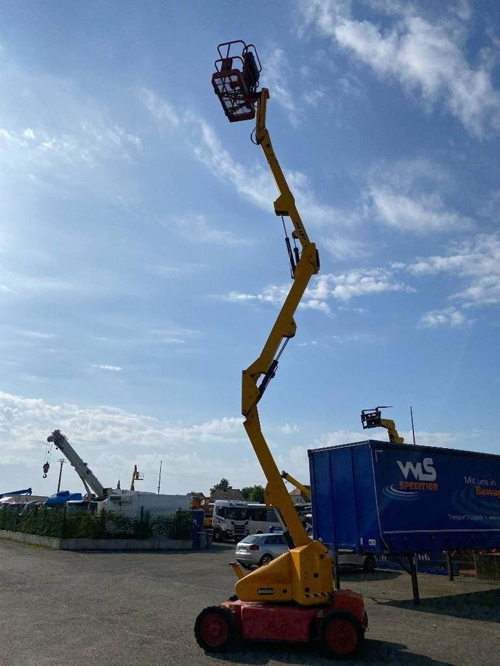 JLG M 450 AJ Hybr. Diesel elc. 15,7m - Gelenkarmbühne: das Bild 5 JLG M 450 AJ Hybr. Diesel elc. 15,7m - Gelenkarmbühne: das Bild 5