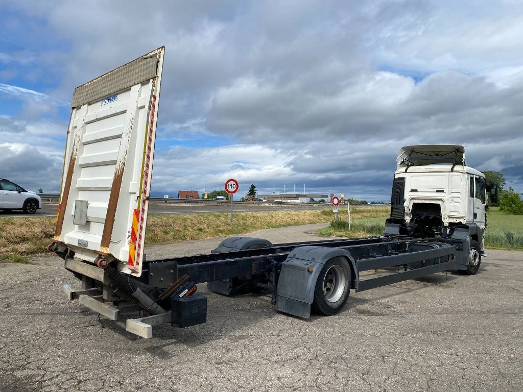 MAN TGS 18.320 *VENDU SANS MOTEUR NI BOITE DE VITESSE* - Fahrgestell LKW: das Bild 4 MAN TGS 18.320 *VENDU SANS MOTEUR NI BOITE DE VITESSE* - Fahrgestell LKW: das Bild 4