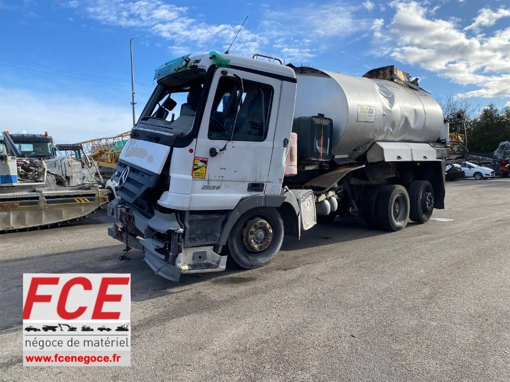 Mercedes-Benz ACTROS Mp2 2536/6x2 BVM -ACMAR CRAON Z12341 - Tankwagen: das Bild 1 Mercedes-Benz ACTROS Mp2 2536/6x2 BVM -ACMAR CRAON Z12341 - Tankwagen: das Bild 1