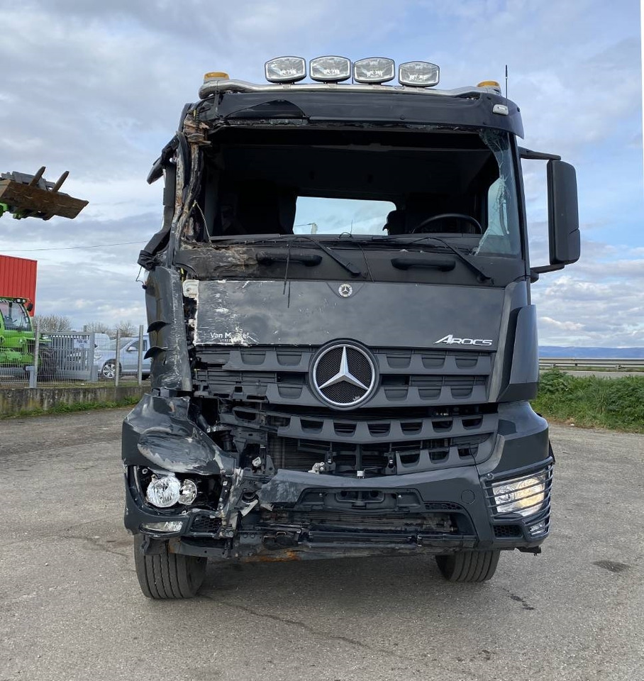 Mercedes-Benz AROCS 3751 8x4 / 1er Main endommagé - Fahrgestell LKW: das Bild 2 Mercedes-Benz AROCS 3751 8x4 / 1er Main endommagé - Fahrgestell LKW: das Bild 2