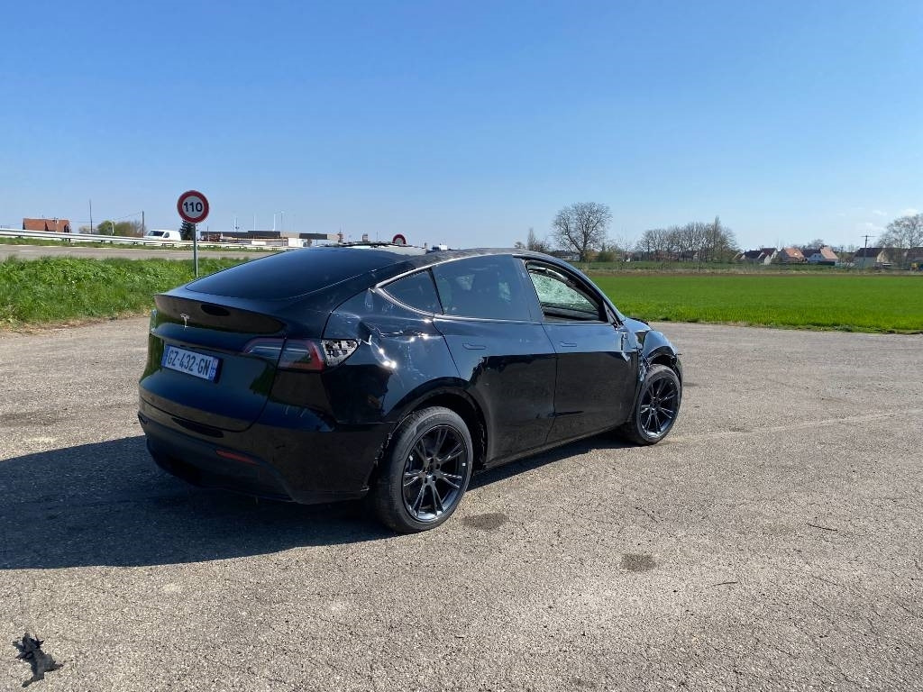 Tesla Model Y RWD/Origine Française endommagée - Limousine: das Bild 5 Tesla Model Y RWD/Origine Française endommagée - Limousine: das Bild 5