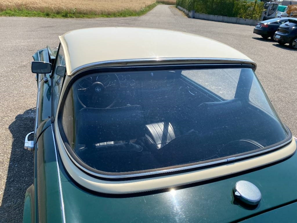 PKW Triumph TR4-A + Hard Top / OldTimer endommagé: das Bild 30