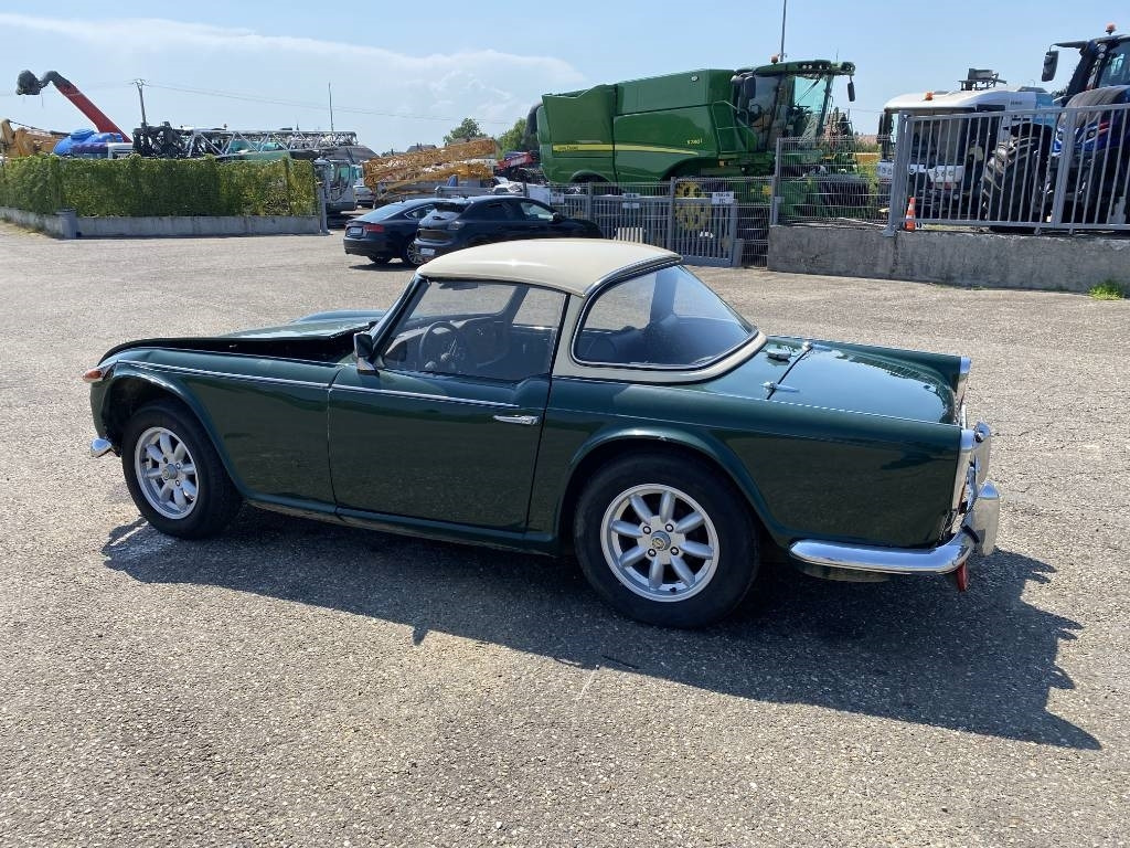 PKW Triumph TR4-A + Hard Top / OldTimer endommagé: das Bild 6