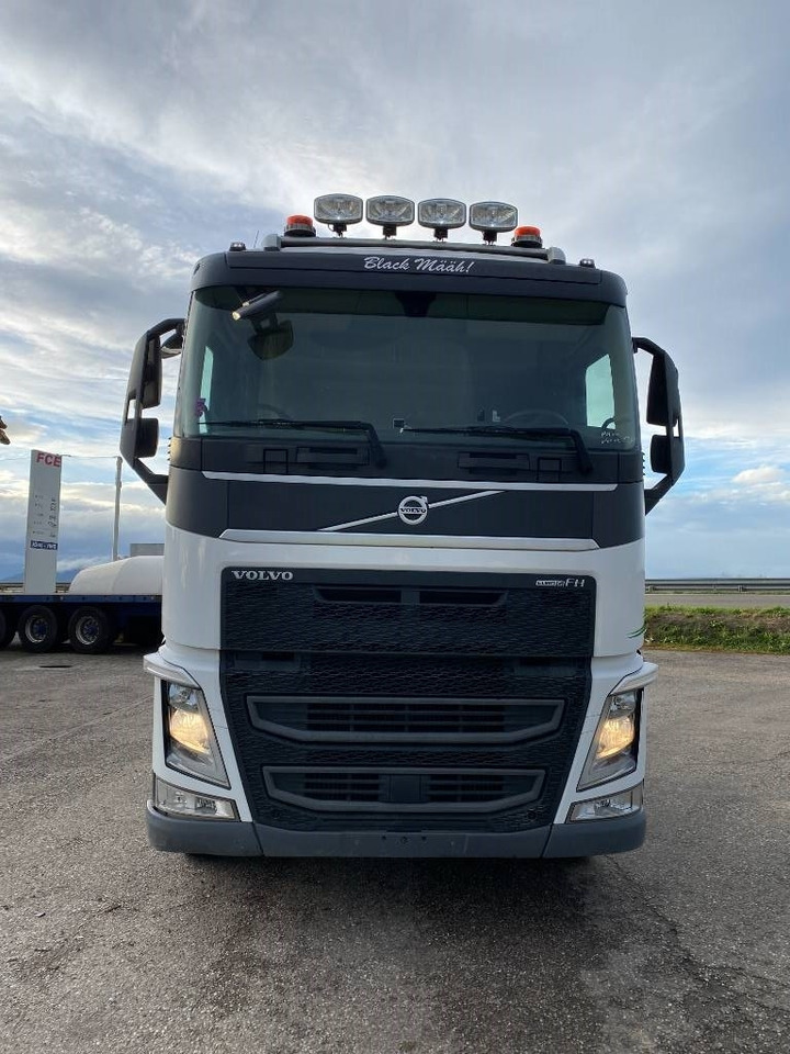 Volvo FH 460 6x4 /VEB - Fahrgestell LKW: das Bild 2 Volvo FH 460 6x4 /VEB - Fahrgestell LKW: das Bild 2