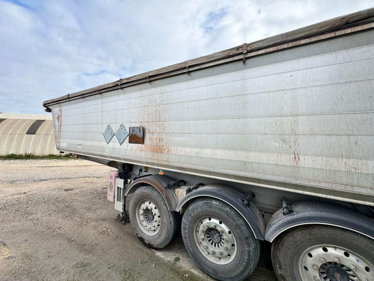 Benalu - Kipper Auflieger: das Bild 4 Benalu - Kipper Auflieger: das Bild 4