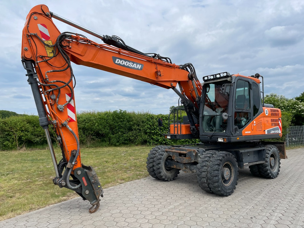 Doosan DX170W-5 - Mobilkran: das Bild 1 Doosan DX170W-5 - Mobilkran: das Bild 1
