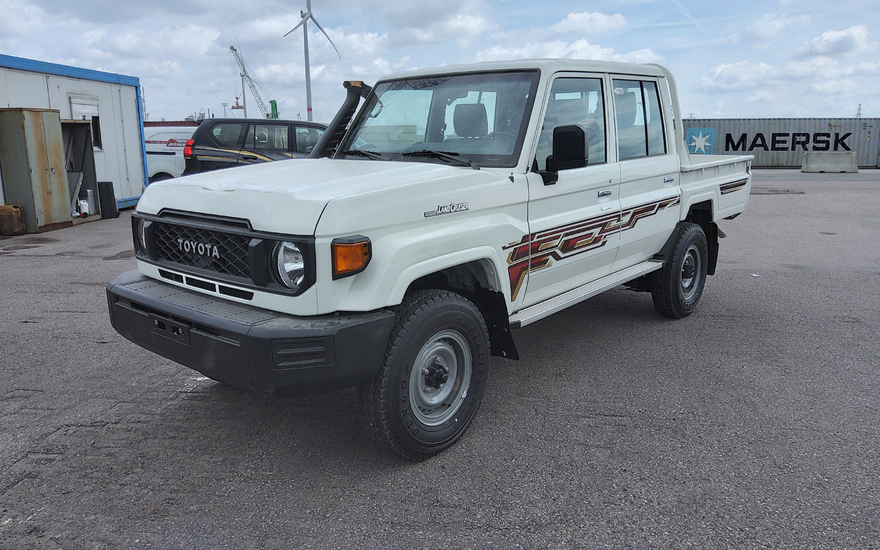 Toyota Toyota Land cruiser 79 grj double cabin 4.0L Petrol Manual 5 SEATS/PLACES - Pick-up: das Bild 1 Toyota Toyota Land cruiser 79 grj double cabin 4.0L Petrol Manual 5 SEATS/PLACES - Pick-up: das Bild 1
