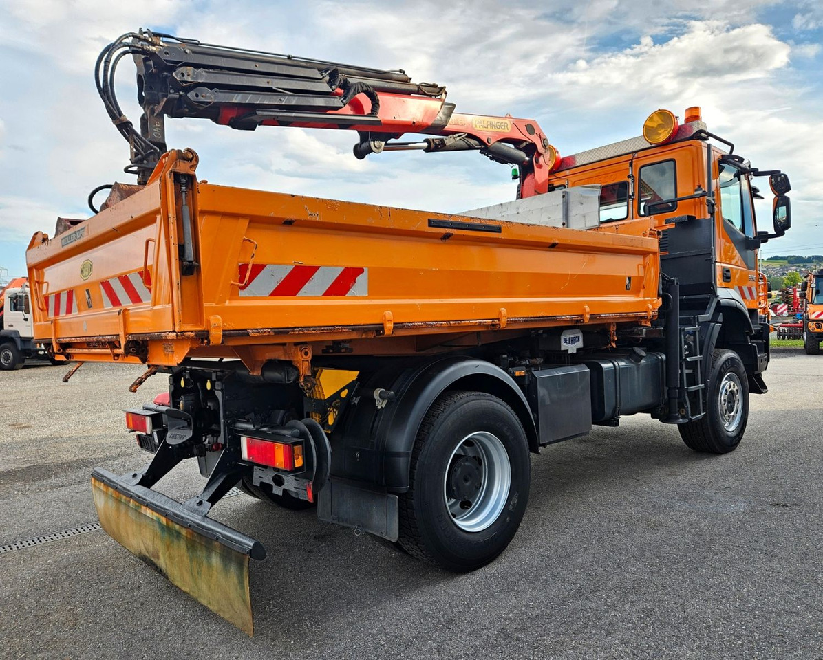 Iveco Trakker 190T33 4x4 Euro5 Kran Palfinger Funk - Kipper, Autokran: das Bild 3 Iveco Trakker 190T33 4x4 Euro5 Kran Palfinger Funk - Kipper, Autokran: das Bild 3