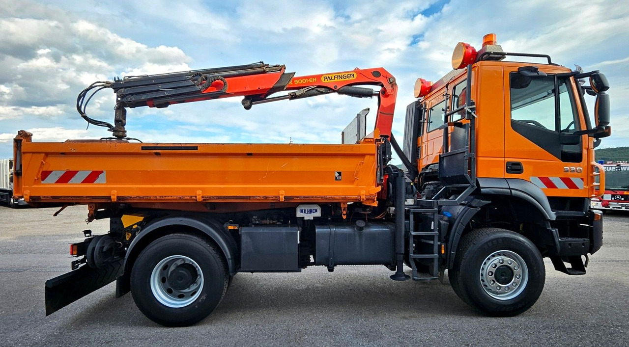 Iveco Trakker 190T33 4x4 Euro5 Kran Palfinger Funk - Kipper, Autokran: das Bild 2 Iveco Trakker 190T33 4x4 Euro5 Kran Palfinger Funk - Kipper, Autokran: das Bild 2