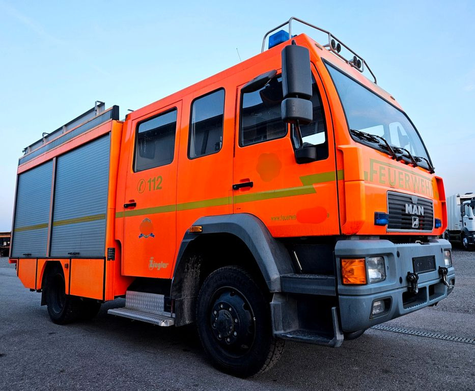 MAN 14.224 L80 4x4 Feuerwehr LF16 Ziegler MAN 14.224 L80 4x4 Feuerwehr LF16 Ziegler - Feuerwehrfahrzeug: das Bild 4 MAN 14.224 L80 4x4 Feuerwehr LF16 Ziegler MAN 14.224 L80 4x4 Feuerwehr LF16 Ziegler - Feuerwehrfahrzeug: das Bild 4