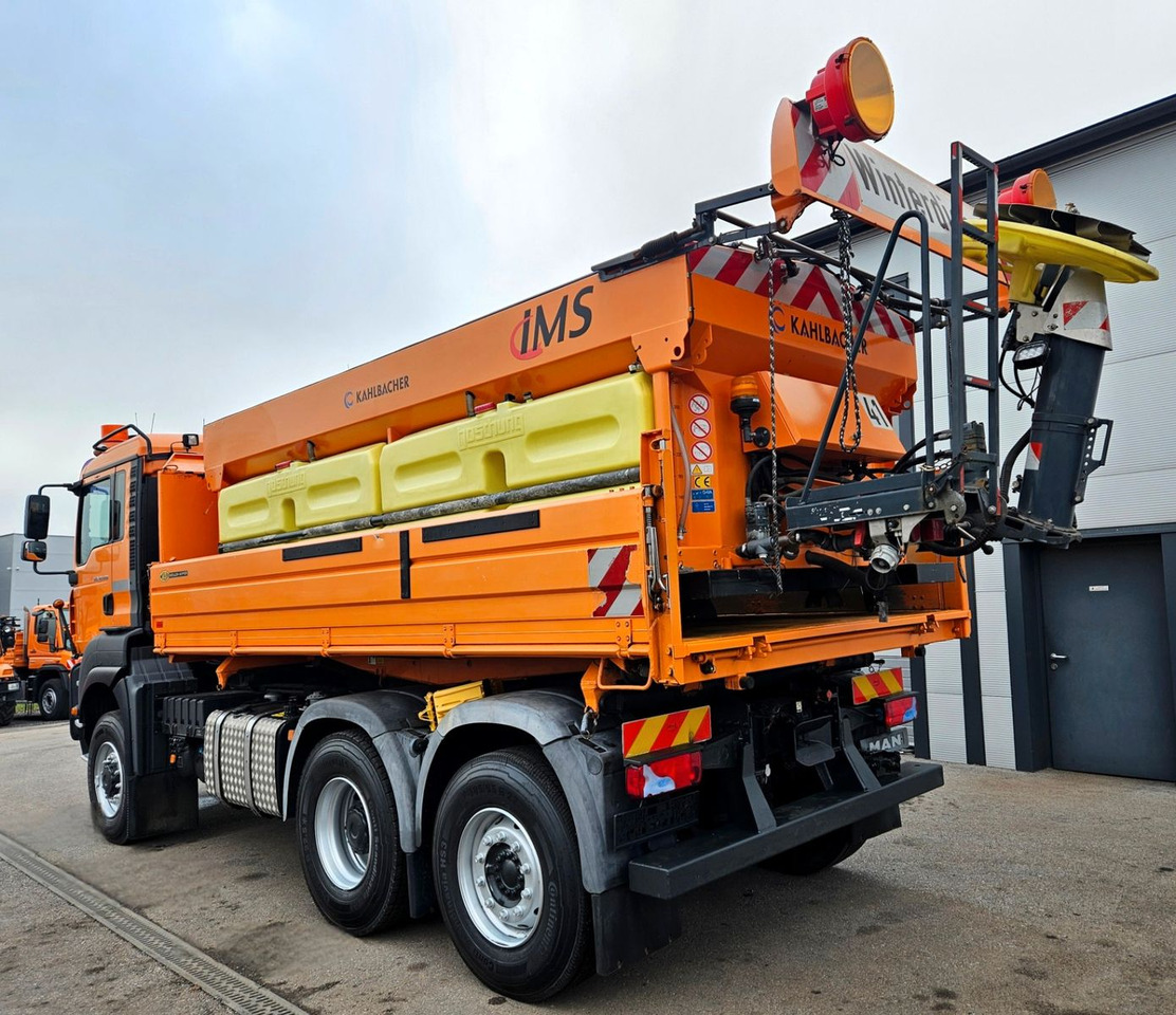 MAN TGA 28.400 6x4-4 Winterdienst - Kipper: das Bild 3 MAN TGA 28.400 6x4-4 Winterdienst - Kipper: das Bild 3