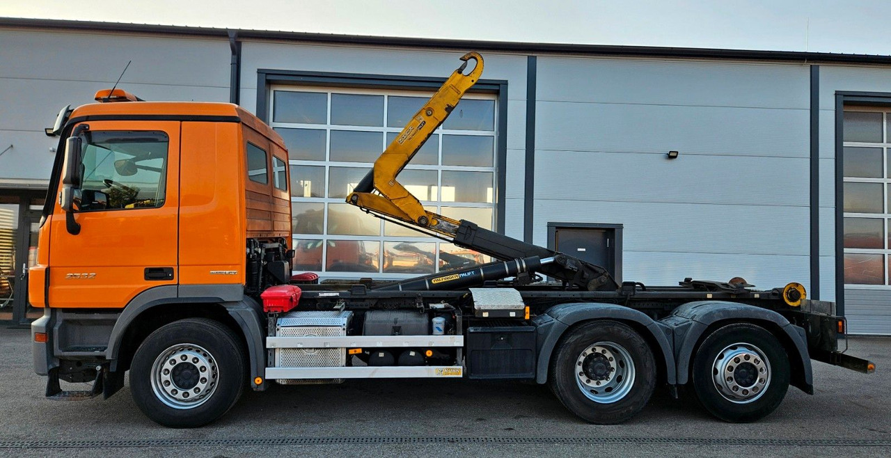 Mercedes-Benz Actros 2532 6x2 MP3 Euro5 - Abrollkipper: das Bild 2 Mercedes-Benz Actros 2532 6x2 MP3 Euro5 - Abrollkipper: das Bild 2