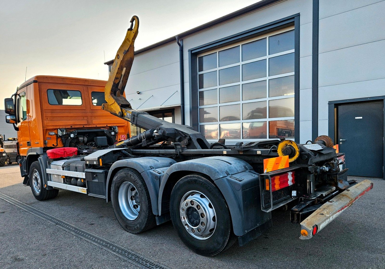 Mercedes-Benz Actros 2532 6x2 MP3 Euro5 - Abrollkipper: das Bild 3 Mercedes-Benz Actros 2532 6x2 MP3 Euro5 - Abrollkipper: das Bild 3