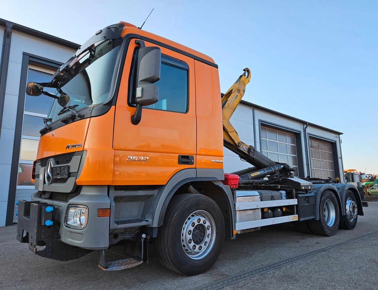 Mercedes-Benz Actros 2532 6x2 MP3 Euro5 - Abrollkipper: das Bild 1 Mercedes-Benz Actros 2532 6x2 MP3 Euro5 - Abrollkipper: das Bild 1