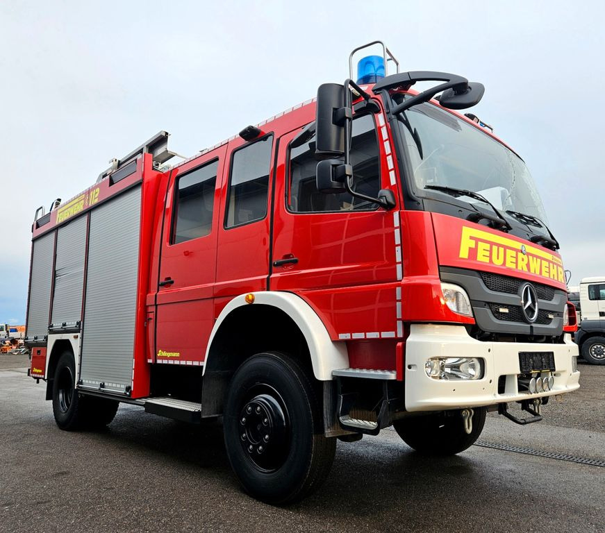 Mercedes-Benz Atego 1529 4x4 Feuerwehr Schlingmann LF20 - Feuerwehrfahrzeug: das Bild 1 Mercedes-Benz Atego 1529 4x4 Feuerwehr Schlingmann LF20 - Feuerwehrfahrzeug: das Bild 1