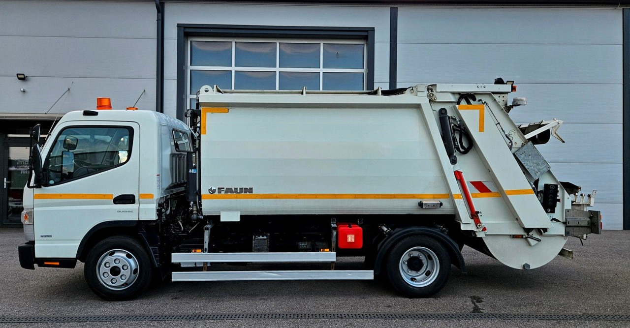Mitsubishi Fuso Canter 7S18 FAUN Variopress Euro6 - Müllwagen: das Bild 2 Mitsubishi Fuso Canter 7S18 FAUN Variopress Euro6 - Müllwagen: das Bild 2
