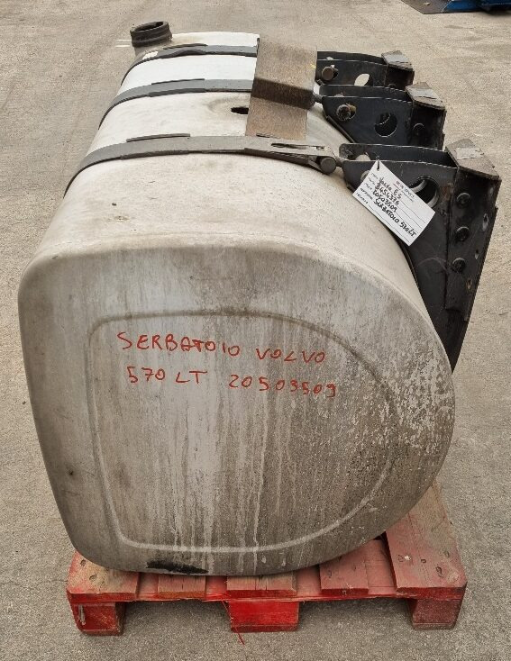 Serbatoio Volvo 570 lt - Kraftstofftank für LKW: das Bild 1 Serbatoio Volvo 570 lt - Kraftstofftank für LKW: das Bild 1