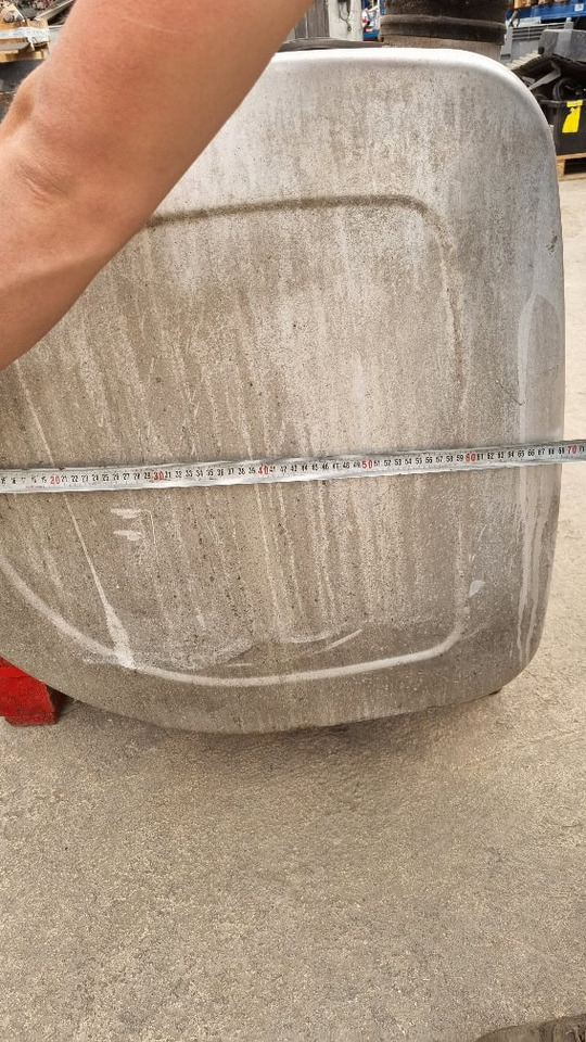 Serbatoio Volvo 570 lt - Kraftstofftank für LKW: das Bild 4 Serbatoio Volvo 570 lt - Kraftstofftank für LKW: das Bild 4