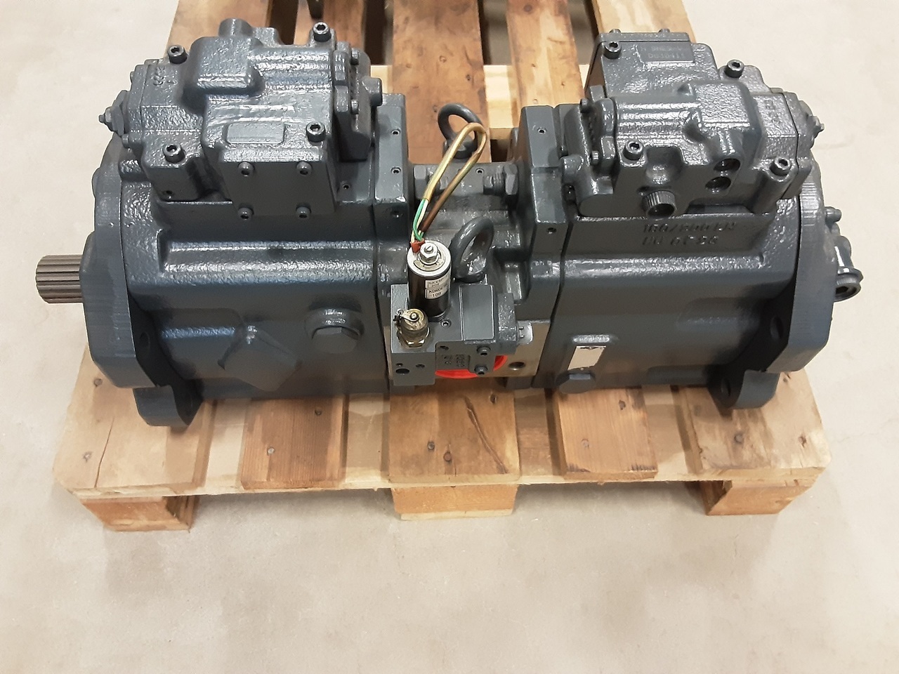 Kawasaki K3V140DT-151R-9NE9-AHV - Hydraulikpumpe für Bagger: das Bild 1 Kawasaki K3V140DT-151R-9NE9-AHV - Hydraulikpumpe für Bagger: das Bild 1