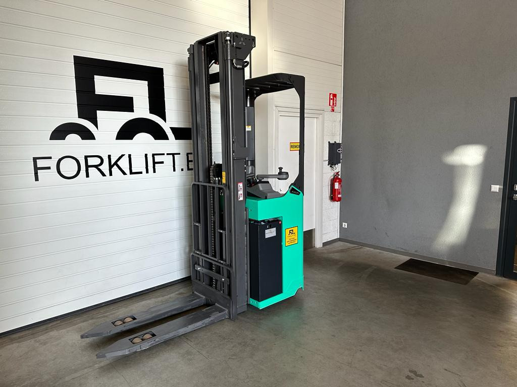 Mitsubishi SBR16N - Hochhubwagen: das Bild 1 Mitsubishi SBR16N - Hochhubwagen: das Bild 1