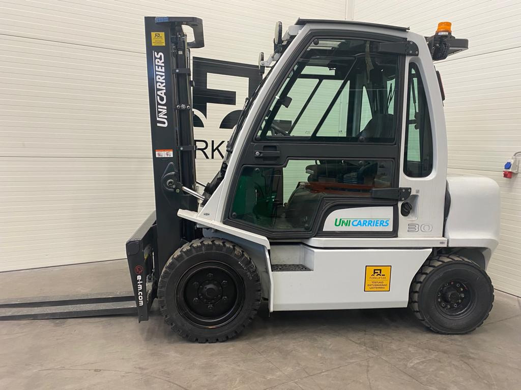 Unicarriers YG1D2A30Q - Dieselstapler: das Bild 2 Unicarriers YG1D2A30Q - Dieselstapler: das Bild 2