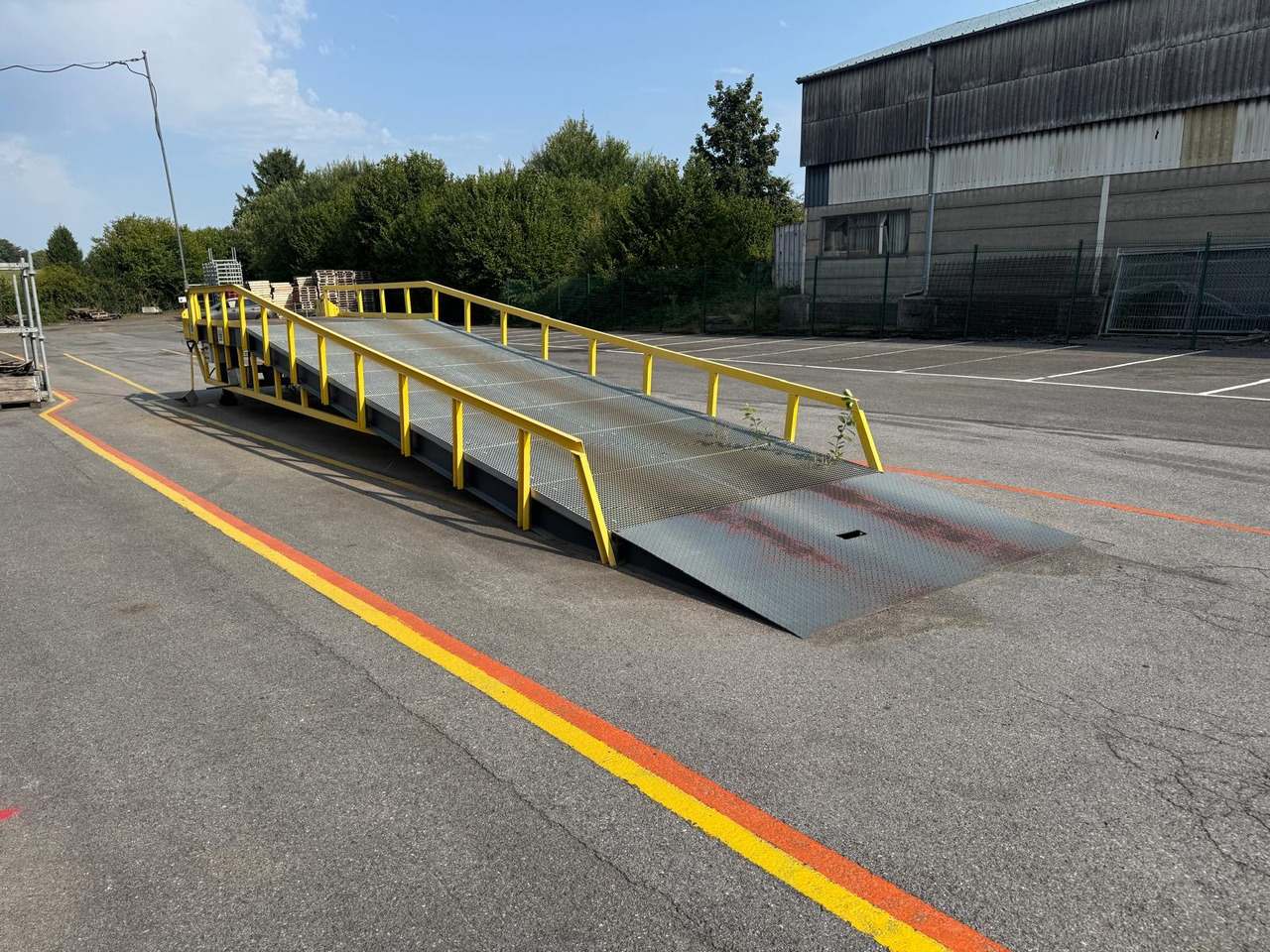 Jost B0203 12,5t - Verladerampe: das Bild 4 Jost B0203 12,5t - Verladerampe: das Bild 4