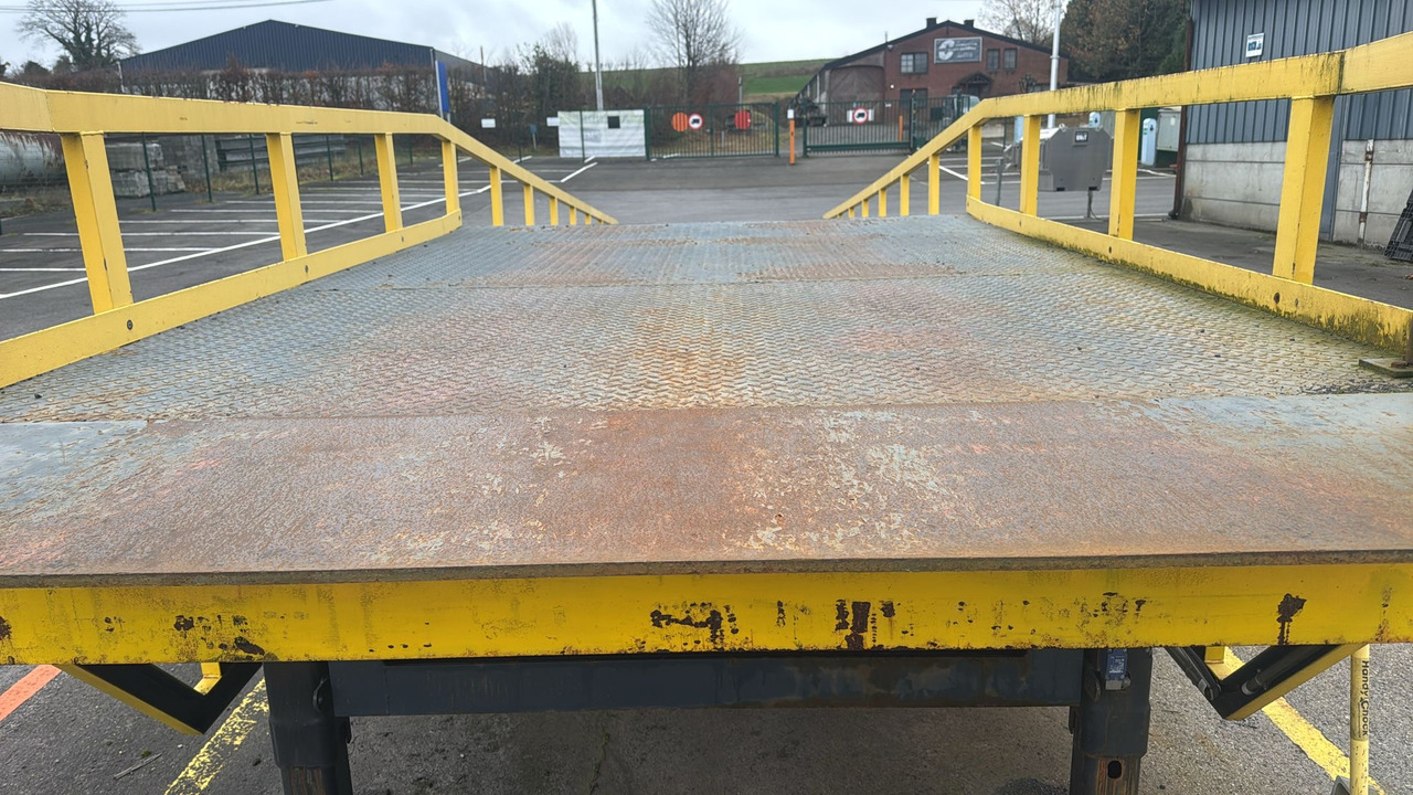 Jost B0203 12,5t - Verladerampe: das Bild 1 Jost B0203 12,5t - Verladerampe: das Bild 1