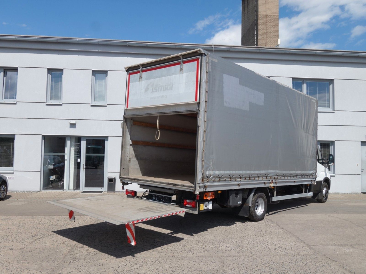 Iveco Daily 70C18 mit LBW - Planen Transporter: das Bild 5 Iveco Daily 70C18 mit LBW - Planen Transporter: das Bild 5