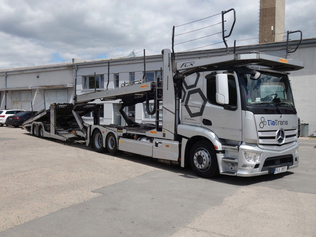 Mercedes-Benz Actros 2443 mit Rolfo FLX, Certifikation VDI - Autotransporter LKW: das Bild 2 Mercedes-Benz Actros 2443 mit Rolfo FLX, Certifikation VDI - Autotransporter LKW: das Bild 2