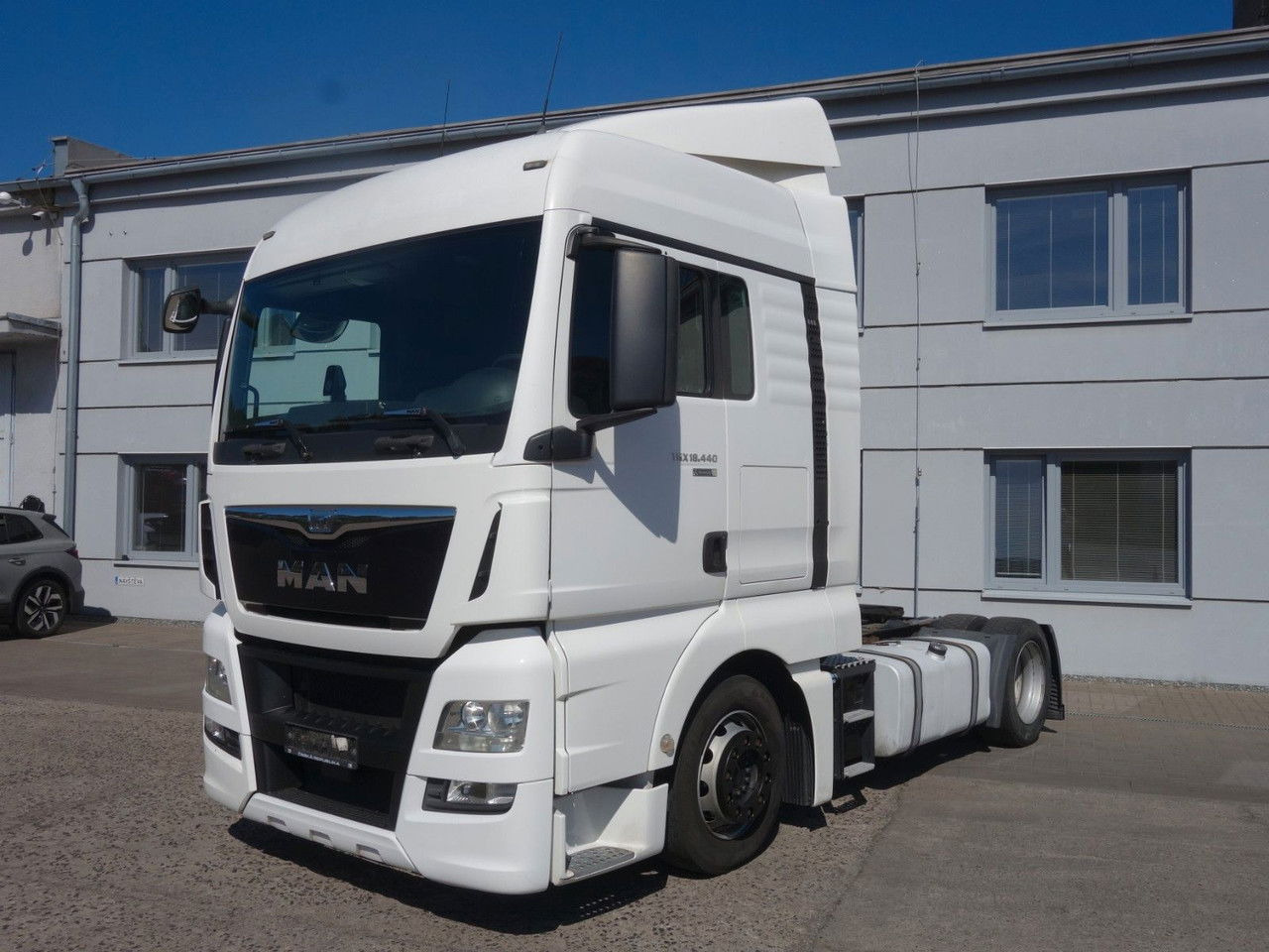 MAN TGX 18.440 XLX, E6, LD - Sattelzugmaschine: das Bild 2 MAN TGX 18.440 XLX, E6, LD - Sattelzugmaschine: das Bild 2