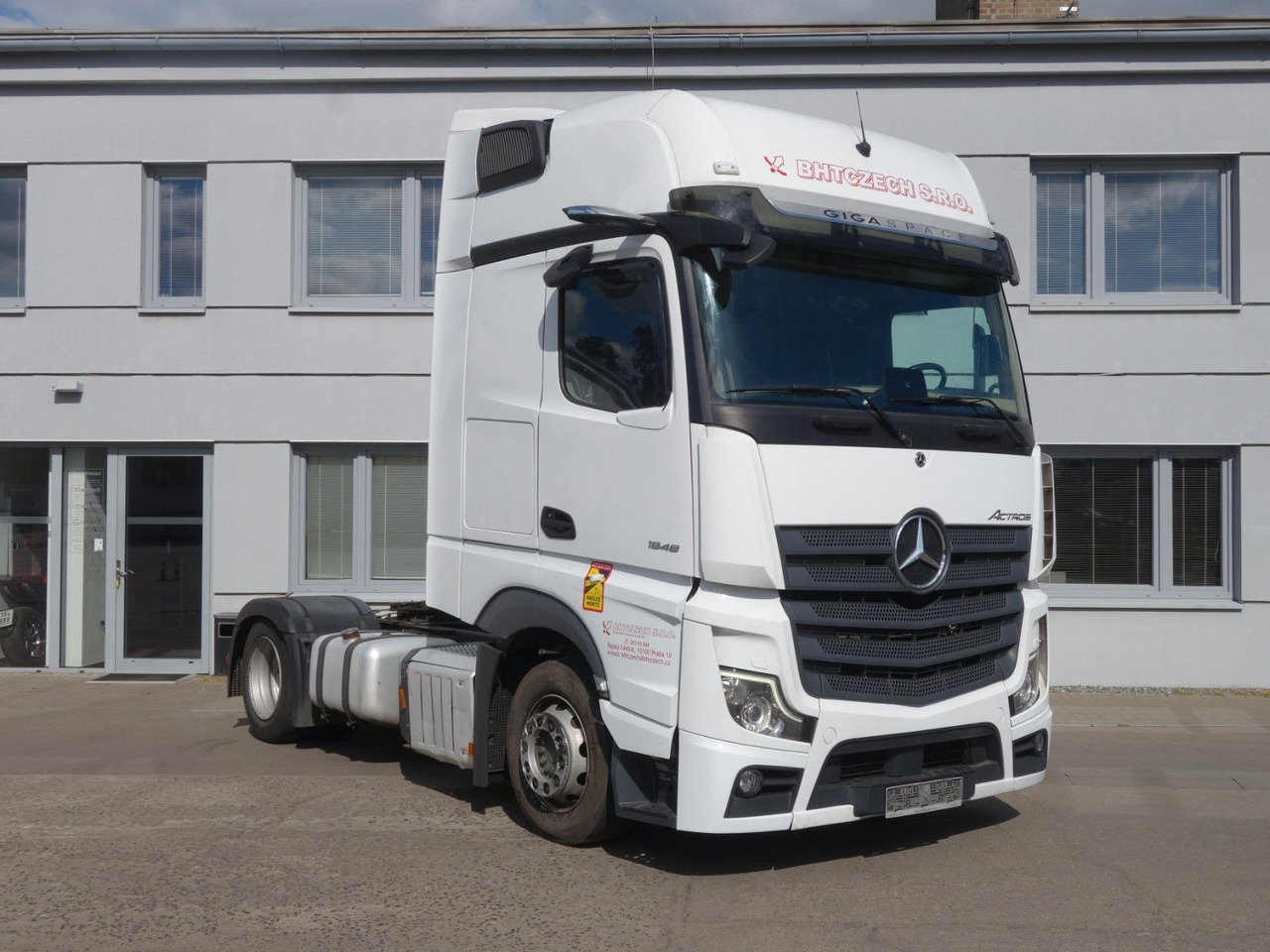 Mercedes-Benz Actros 1848 LSNRL Giga Space, Xenon, Cam - Sattelzugmaschine: das Bild 2 Mercedes-Benz Actros 1848 LSNRL Giga Space, Xenon, Cam - Sattelzugmaschine: das Bild 2