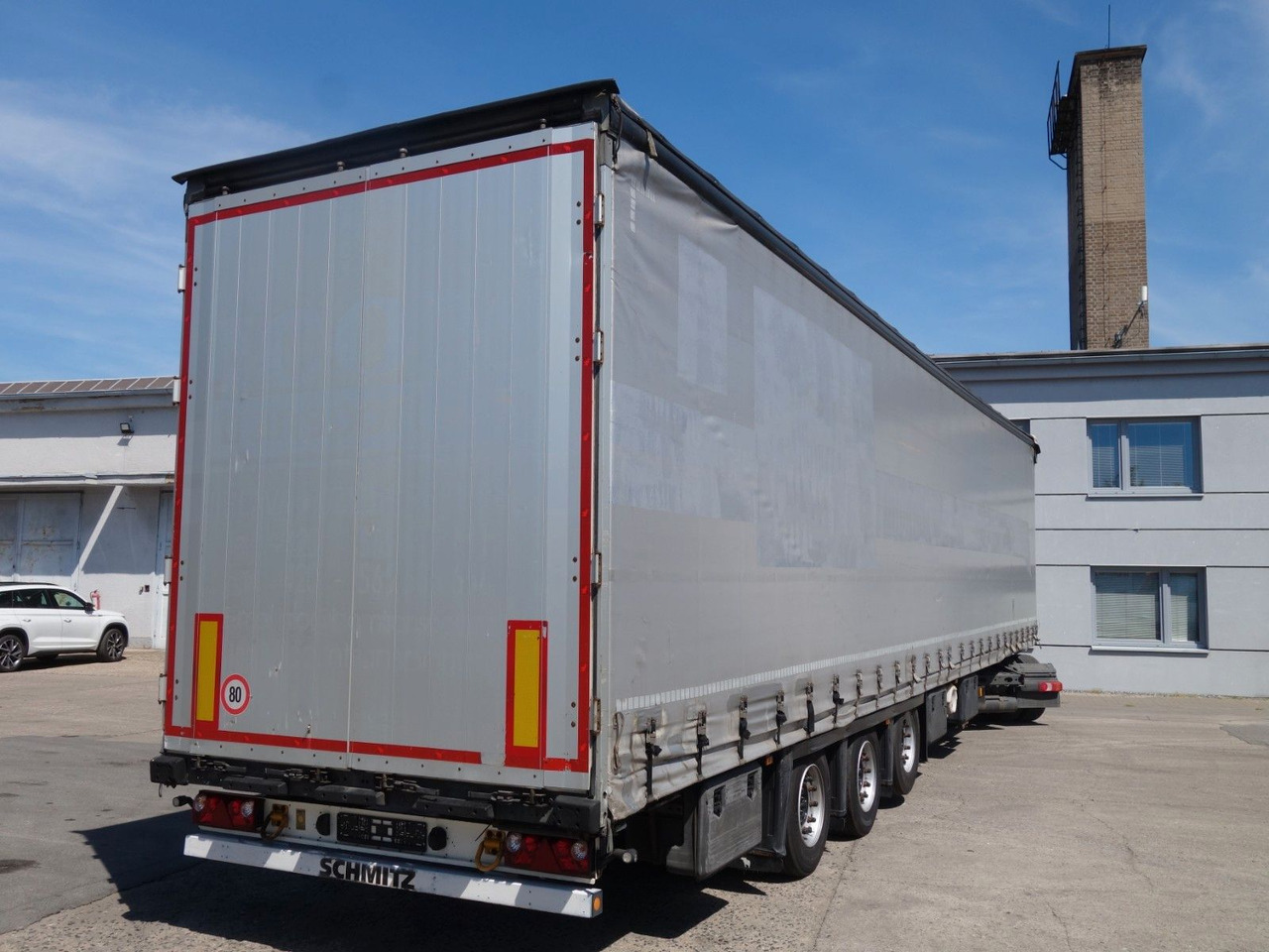 Schmitz Cargobull SCS 24/L Varios, MEGA, Liftaachse, 4 Stk. - Planenauflieger: das Bild 2 Schmitz Cargobull SCS 24/L Varios, MEGA, Liftaachse, 4 Stk. - Planenauflieger: das Bild 2