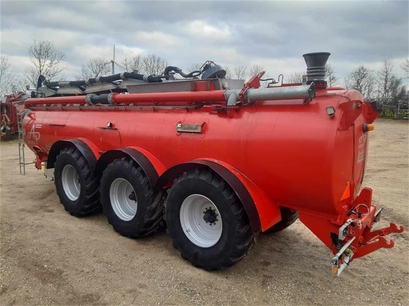 AP GV 35 - Güllefass: das Bild 3 AP GV 35 - Güllefass: das Bild 3