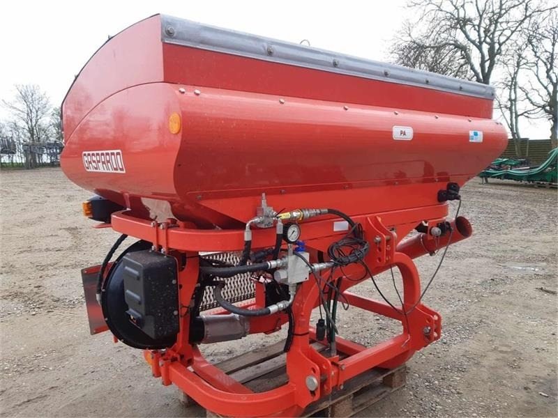 Gaspardo Fronttank PA1 - Sämaschine: das Bild 3 Gaspardo Fronttank PA1 - Sämaschine: das Bild 3