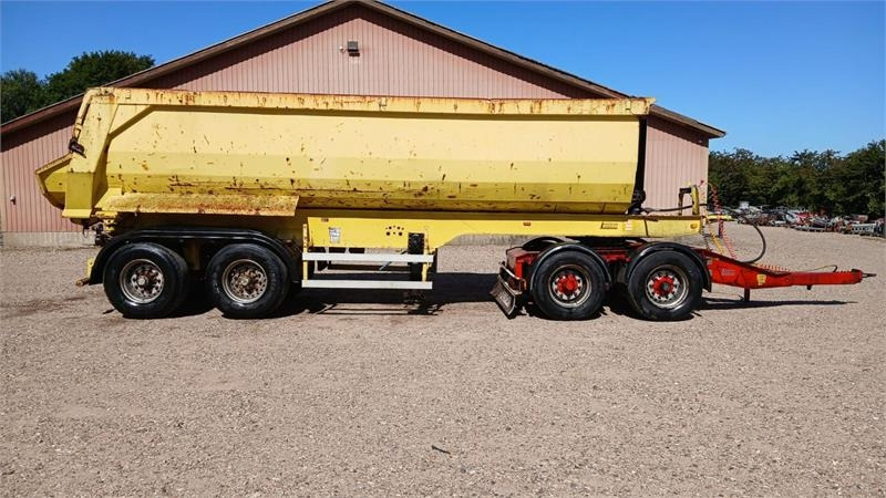 Kommunal-/ Sonderfahrzeug Renders 30 tons ROC16.20: das Bild 8 Kommunal-/ Sonderfahrzeug Renders 30 tons ROC16.20: das Bild 8