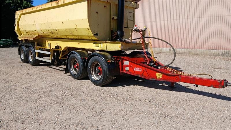 Kommunal-/ Sonderfahrzeug Renders 30 tons ROC16.20: das Bild 7 Kommunal-/ Sonderfahrzeug Renders 30 tons ROC16.20: das Bild 7