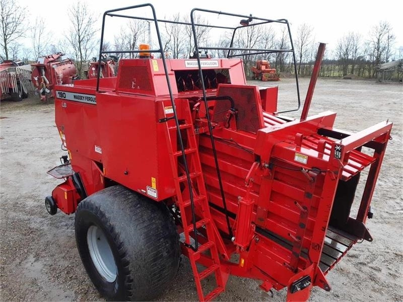 Massey Ferguson 190 - Packenpresse: das Bild 3 Massey Ferguson 190 - Packenpresse: das Bild 3