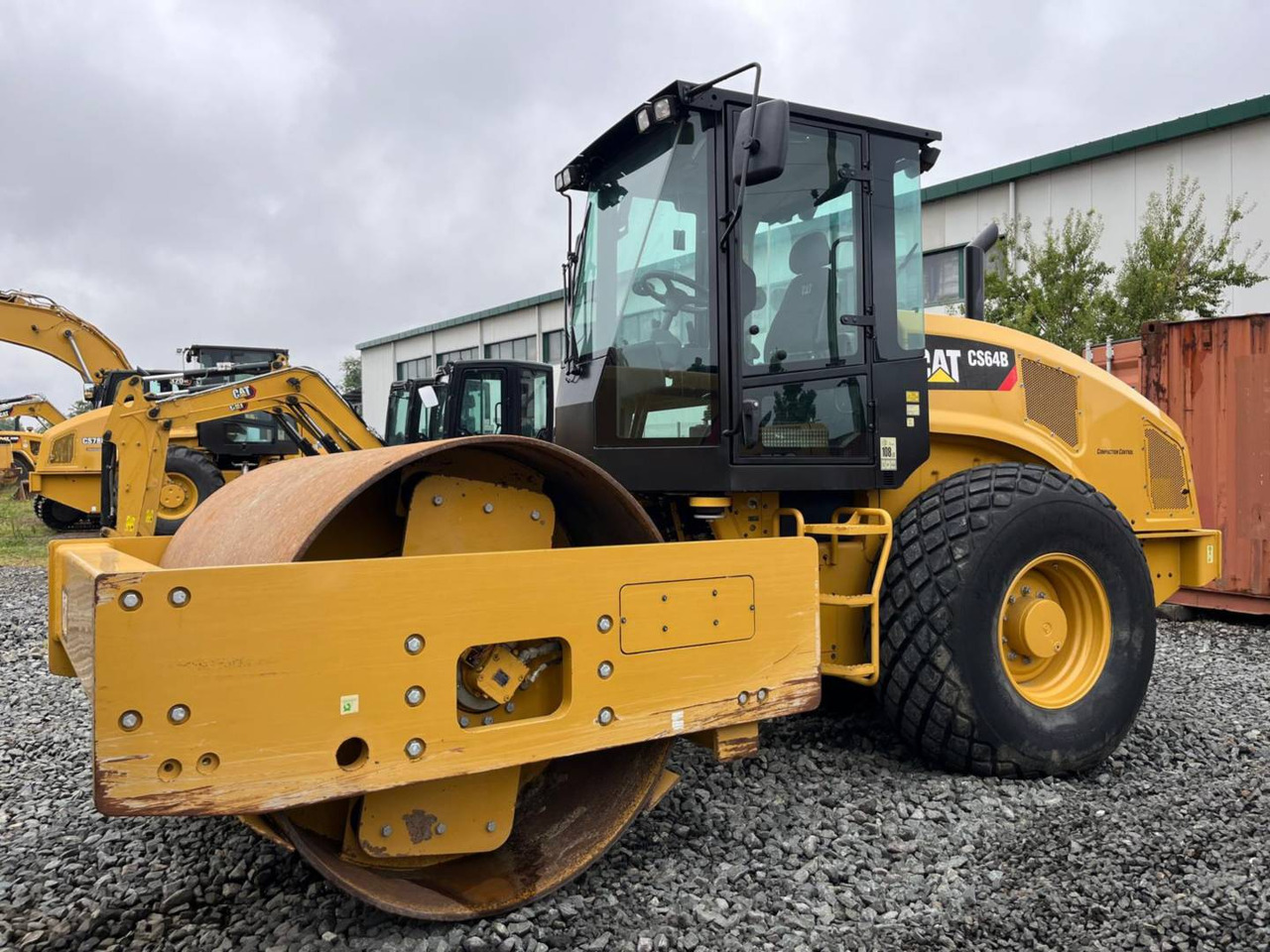 CAT CS64B - Walzenzug: das Bild 1 CAT CS64B - Walzenzug: das Bild 1