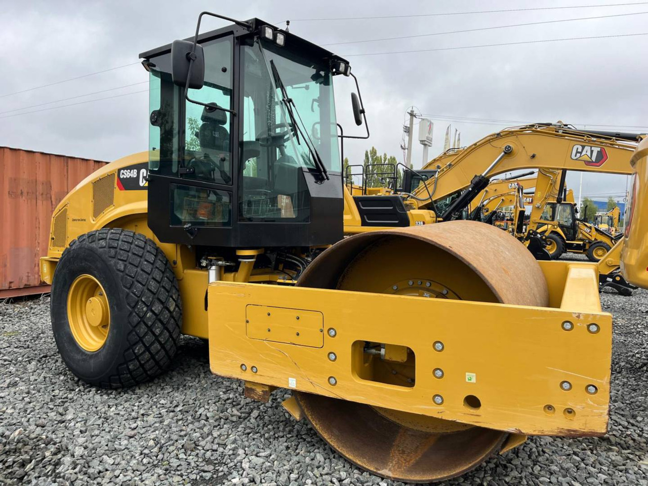 CAT CS64B - Walzenzug: das Bild 2 CAT CS64B - Walzenzug: das Bild 2