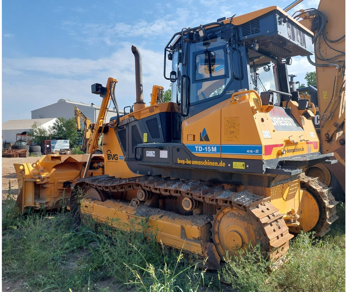 DRESSTA NORTH AMERICA TD-15M - Bulldozer: das Bild 4 DRESSTA NORTH AMERICA TD-15M - Bulldozer: das Bild 4