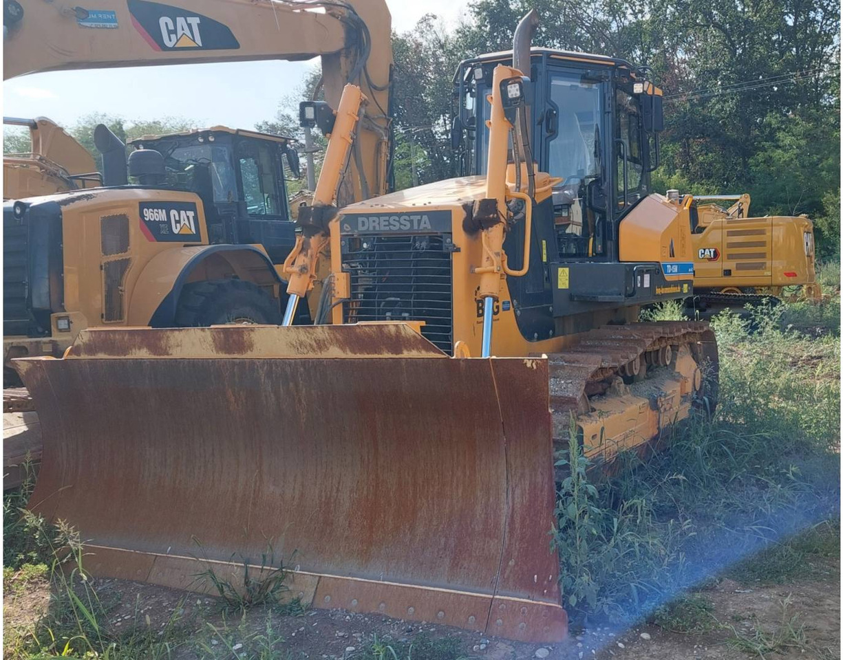 DRESSTA NORTH AMERICA TD-15M - Bulldozer: das Bild 1 DRESSTA NORTH AMERICA TD-15M - Bulldozer: das Bild 1