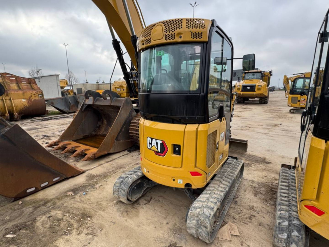 CAT 302CR - Kettenbagger: das Bild 3 CAT 302CR - Kettenbagger: das Bild 3