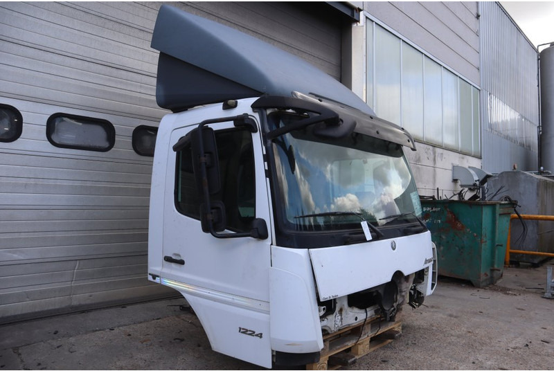 Mercedes-Benz ATEGO MP4 6CYL 96782010036334 - Fahrerhaus und Interieur für LKW: das Bild 3 Mercedes-Benz ATEGO MP4 6CYL 96782010036334 - Fahrerhaus und Interieur für LKW: das Bild 3