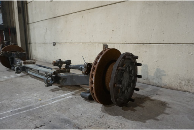 Mercedes-Benz F-8/C22.5 RECHT - Vorderachse für LKW: das Bild 2 Mercedes-Benz F-8/C22.5 RECHT - Vorderachse für LKW: das Bild 2