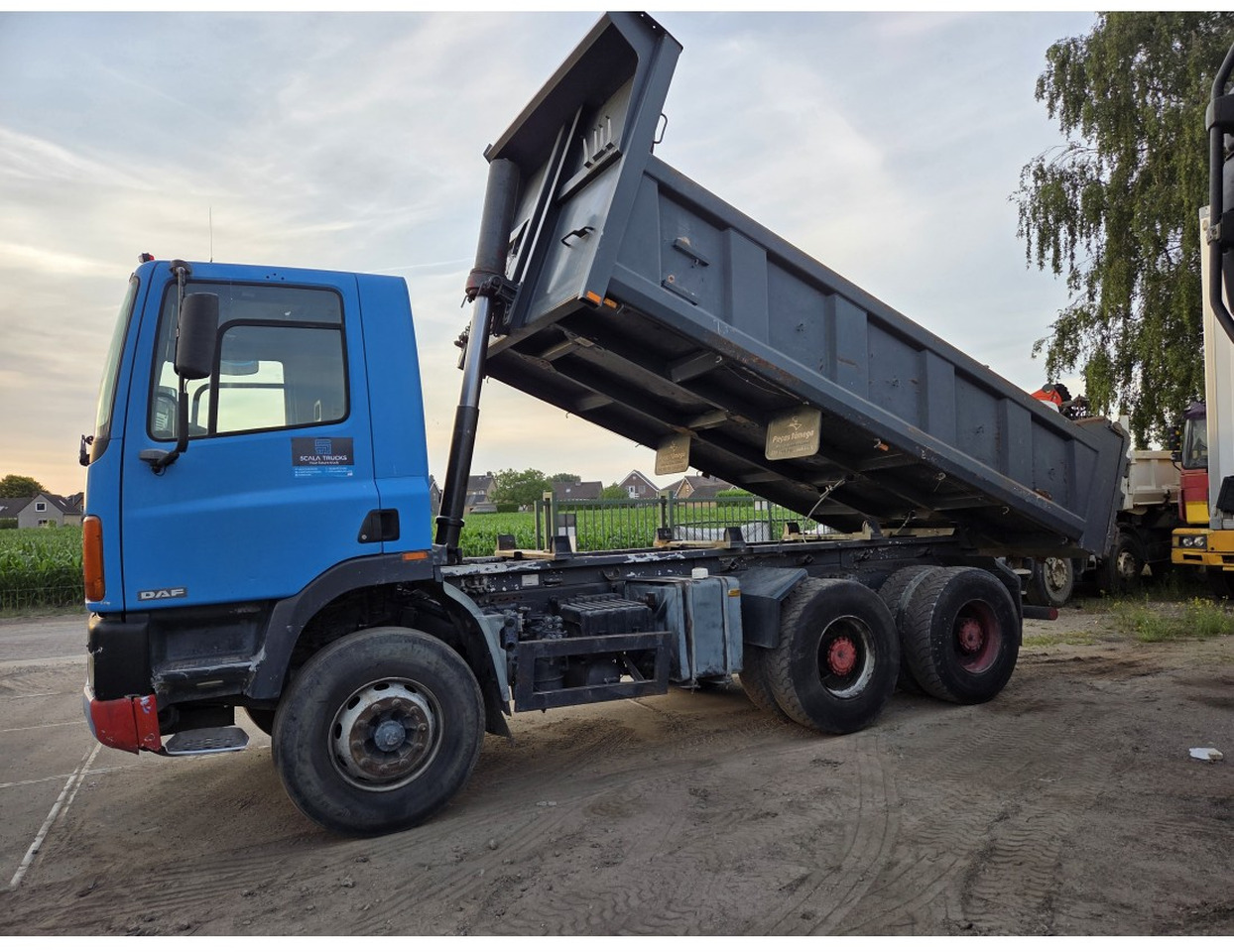 DAF 85 400 ATI 6x4 Tipper - Kipper: das Bild 3 DAF 85 400 ATI 6x4 Tipper - Kipper: das Bild 3