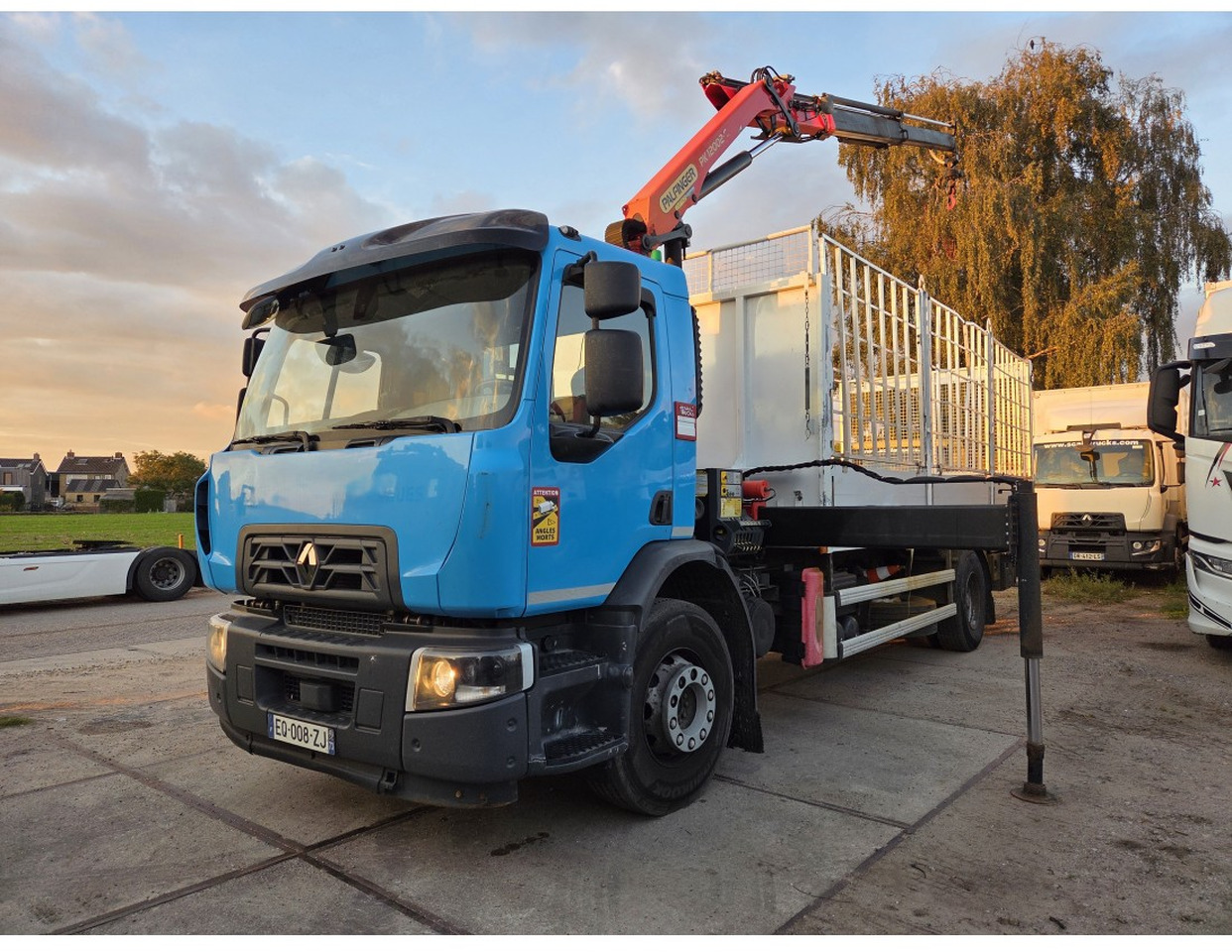 Renault C 280 4X2 Palfinger PK12002 EH Kran Crane Remote Control Automat flatbed truck - Pritsche LKW, Autokran: das Bild 1 Renault C 280 4X2 Palfinger PK12002 EH Kran Crane Remote Control Automat flatbed truck - Pritsche LKW, Autokran: das Bild 1
