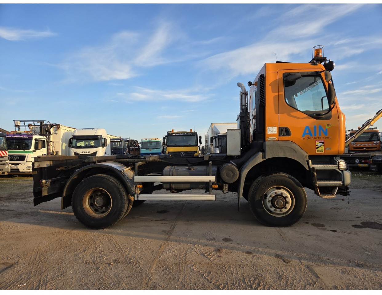Renault Kerax 260 4x4 Chassis Manual Gearbox Mechanical pump Pompe Mecanique - Fahrgestell LKW: das Bild 4 Renault Kerax 260 4x4 Chassis Manual Gearbox Mechanical pump Pompe Mecanique - Fahrgestell LKW: das Bild 4
