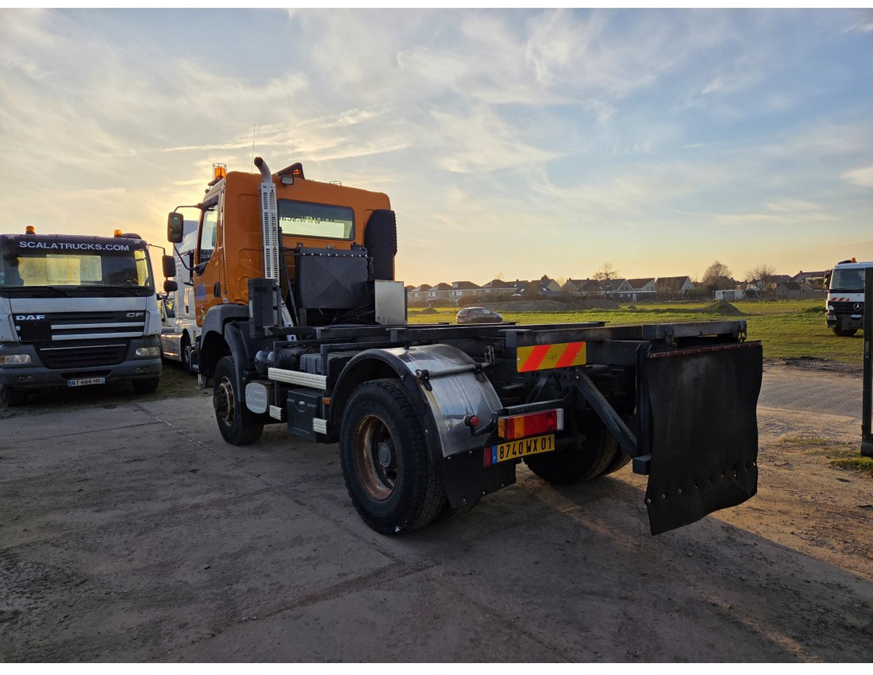 Renault Kerax 260 4x4 Chassis Manual Gearbox Mechanical pump Pompe Mecanique - Fahrgestell LKW: das Bild 2 Renault Kerax 260 4x4 Chassis Manual Gearbox Mechanical pump Pompe Mecanique - Fahrgestell LKW: das Bild 2