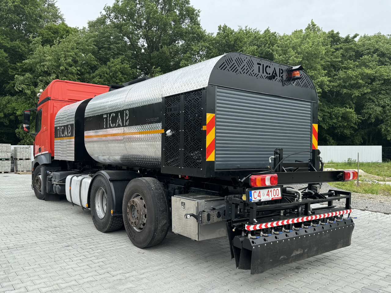TICAB Asphalt Distributor, 8000 L, Аutonomous Asphalt Sprayer, Manufacturer - Betonpumpe: das Bild 5 TICAB Asphalt Distributor, 8000 L, Аutonomous Asphalt Sprayer, Manufacturer - Betonpumpe: das Bild 5