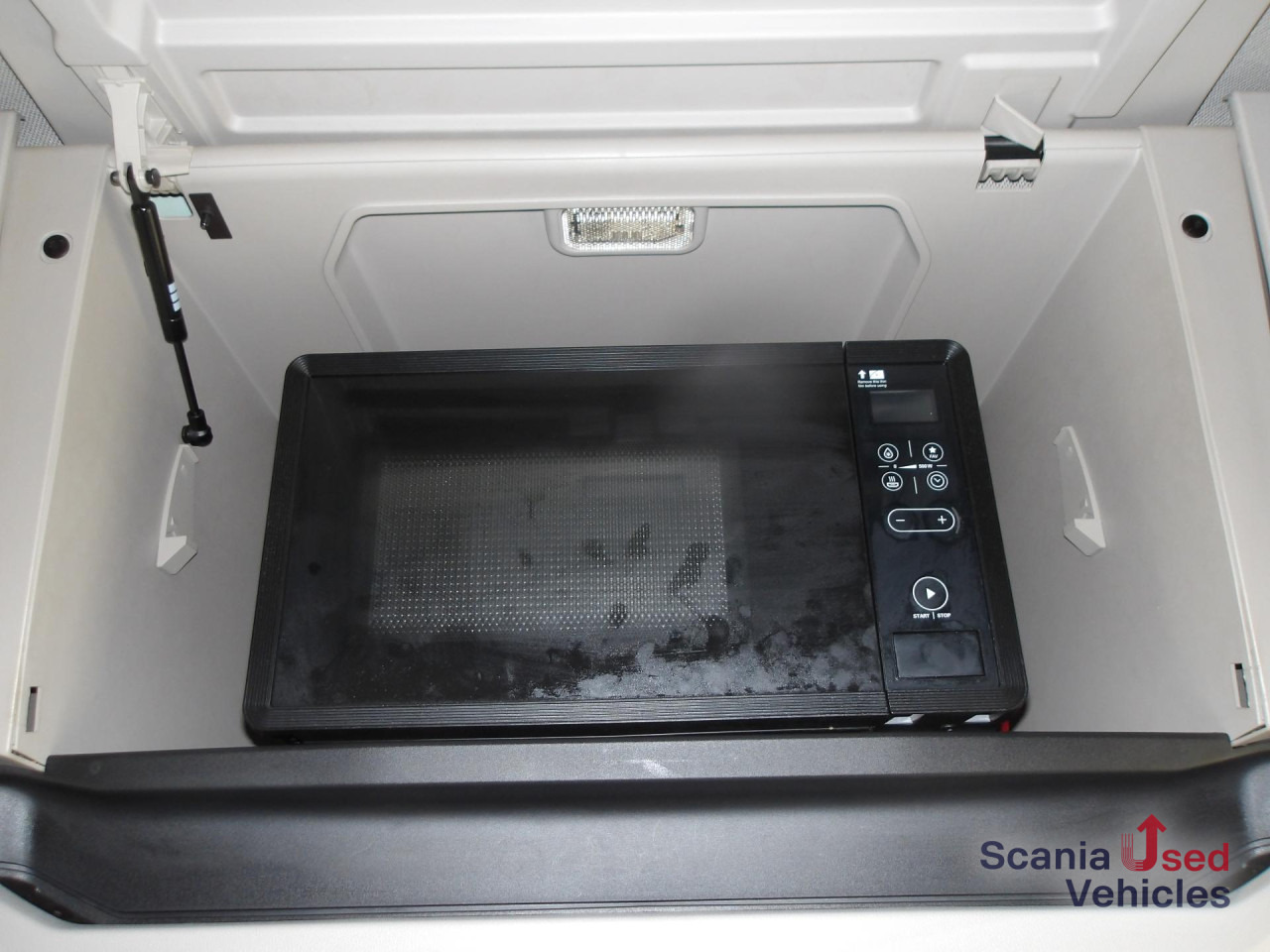 SCANIA S 590 NB - V8 - FULL AIR - HYDRAULIK - LEDER - - Sattelzugmaschine: das Bild 4 SCANIA S 590 NB - V8 - FULL AIR - HYDRAULIK - LEDER - - Sattelzugmaschine: das Bild 4